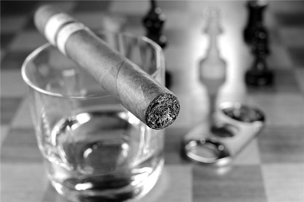What does it mean to dream of smoking a cigar? What does it mean to dream of smoking a cigar?
