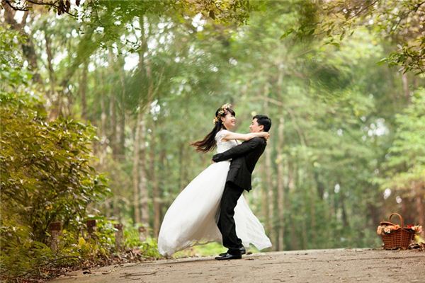 What does it mean to dream of bigamy? What does it mean to dream of bigamy?
