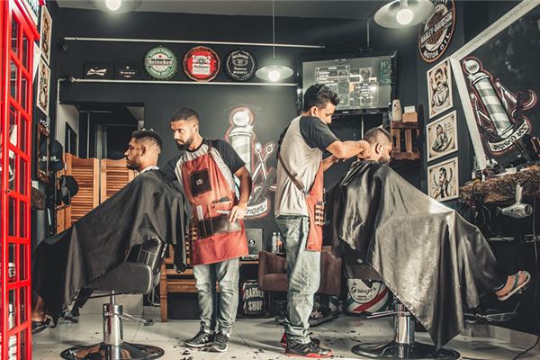 I dreamed of cutting my own hair I dreamed of cutting my own hair