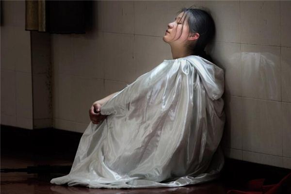 What does it mean to dream of someone looking haggard? What does it mean to dream of someone looking haggard?