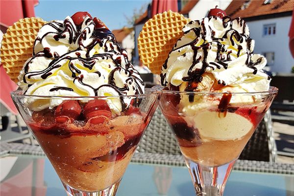 What does it mean to dream of eating ice cream? What does it mean to dream of eating ice cream?