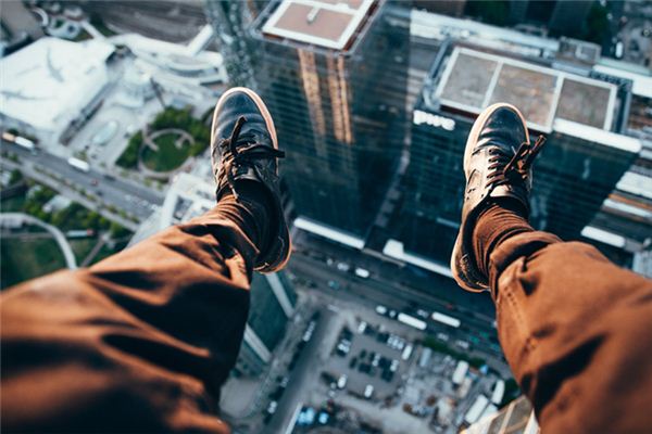 What does it mean to dream of someone jumping off a building to commit suicide? What does it mean to dream of someone jumping off a building to commit suicide?