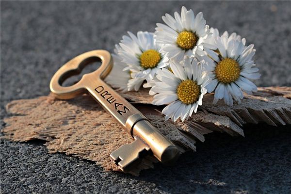 What does it mean to dream of looking for keys? What does it mean to dream of looking for keys?