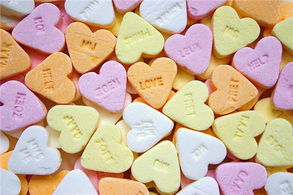 What does it mean to dream of eating candy? What does it mean to dream of eating candy?