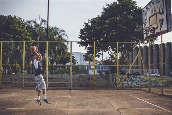 What does it mean to dream of playing ball? What does it mean to dream of playing ball?