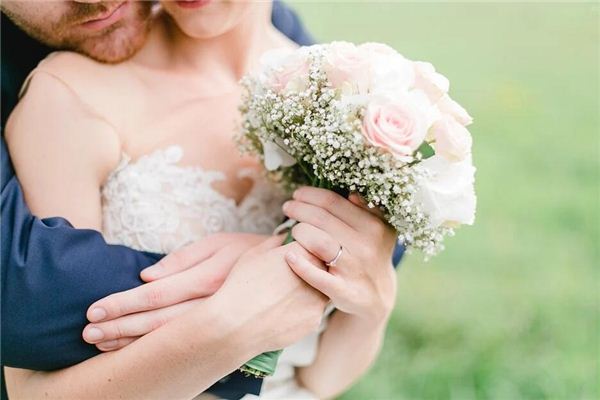 Dreaming of your lover marrying someone else