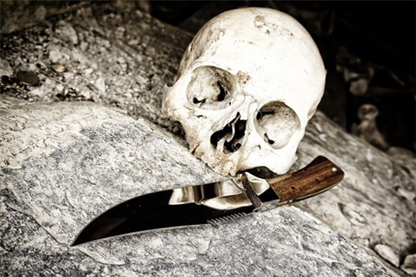 What does it mean to dream of a knife stuck in your head? What does it mean to dream of a knife stuck in your head?