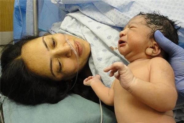 Dreaming of childbirth