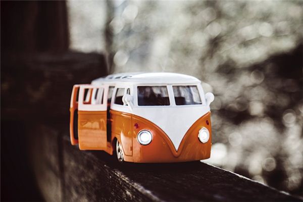 What does it mean to dream of riding in a car? What does it mean to dream of riding in a car?