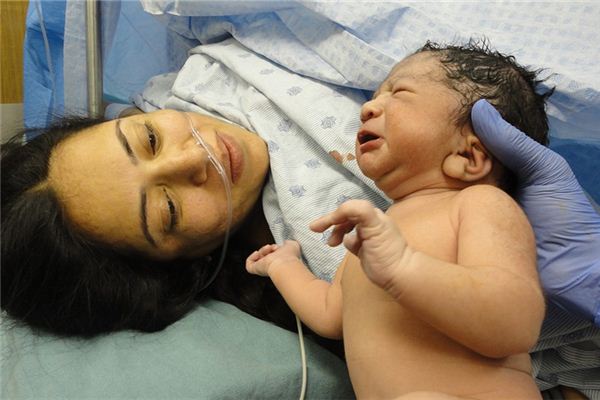 Dreaming of my wife giving birth to a boy