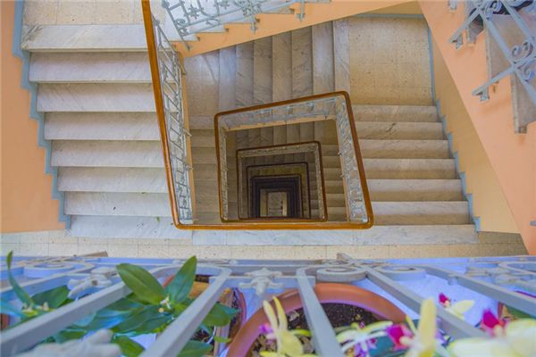 What does it mean to dream of going upstairs? What does it mean to dream of going upstairs?