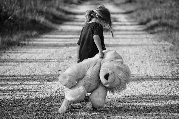 Dreaming of being separated from one's parents and feeling lonely and helpless.