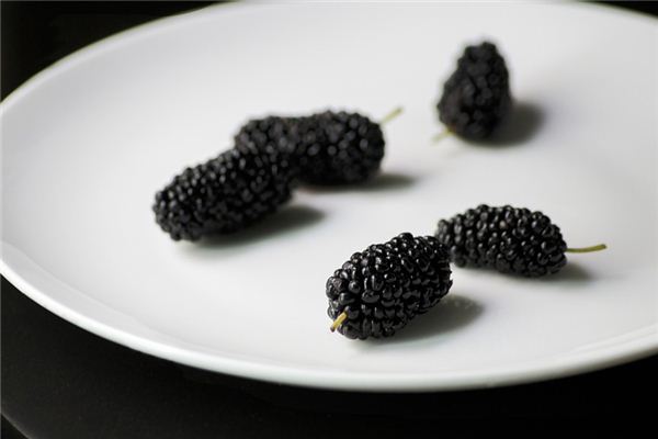 What does it mean to dream of eating mulberries? What does it mean to dream of eating mulberries?