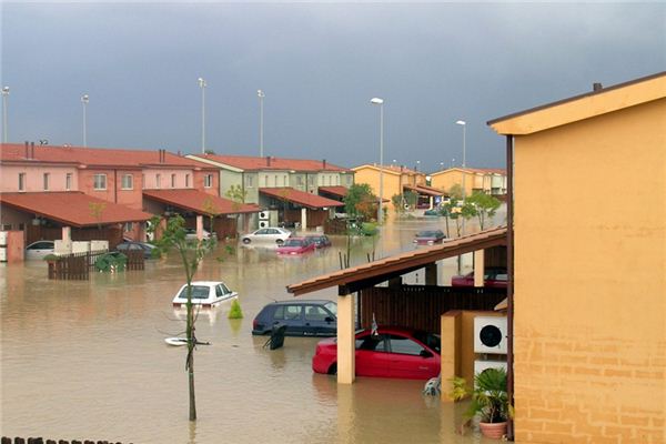 What does it mean to dream of your house being flooded? What does it mean to dream of your house being flooded?