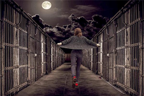 Dreaming of escaping from prison