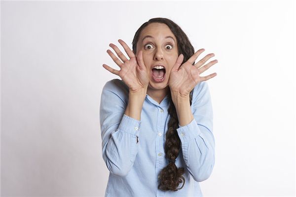 What does it mean to dream of hysteria? What does it mean to dream of hysteria?