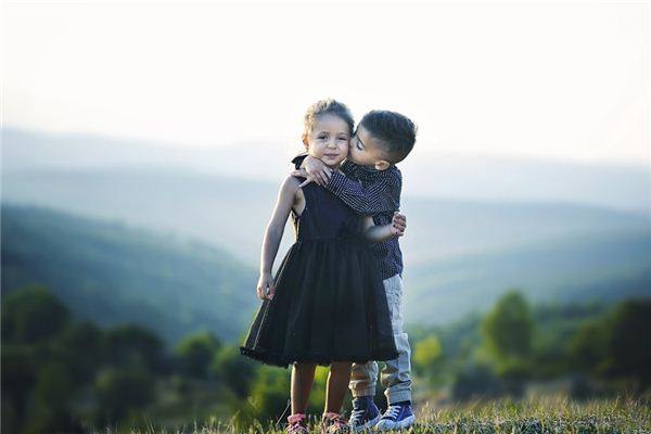 What does it mean to dream of being forcibly kissed? What does it mean to dream of being forcibly kissed?