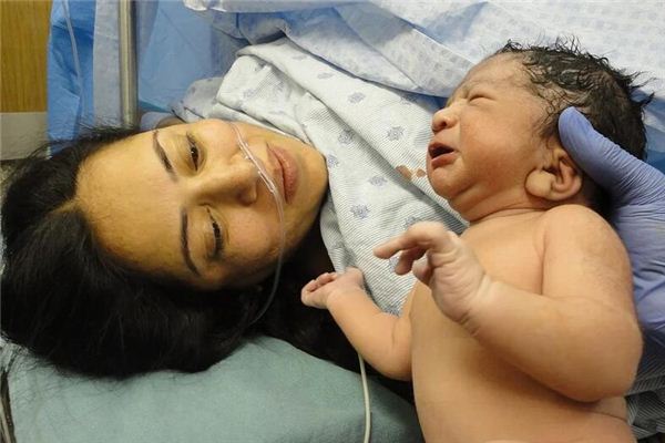 Dreaming of someone else being pregnant and giving birth