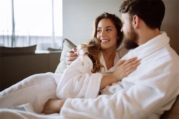 Dreaming of having sex with a foreigner