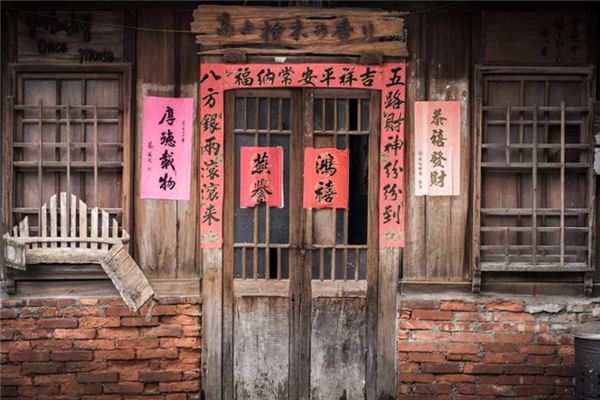 What does it mean to dream of pasting Spring Festival couplets? What does it mean to dream of pasting Spring Festival couplets?