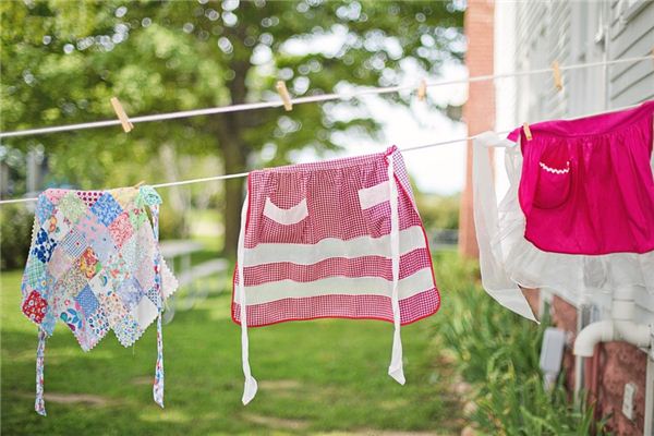 What does it mean to dream of wearing an apron? What does it mean to dream of wearing an apron?