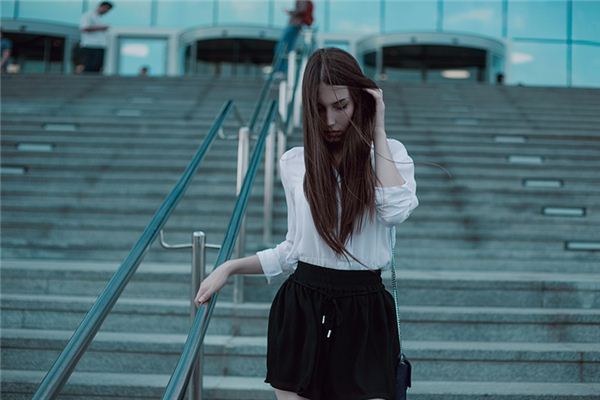 What does it mean to dream of wearing a shirt? What does it mean to dream of wearing a shirt?