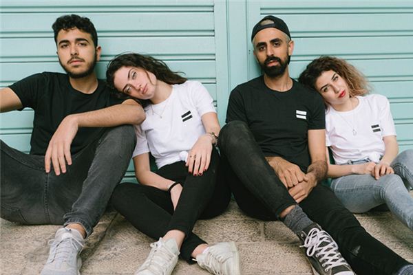 What does it mean to dream of quadruplets? What does it mean to dream of quadruplets?