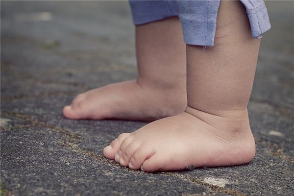 What does it mean to dream of going barefoot? What does it mean to dream of going barefoot?