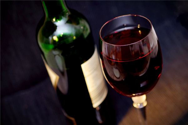 What does it mean to dream of selling wine? What does it mean to dream of selling wine?