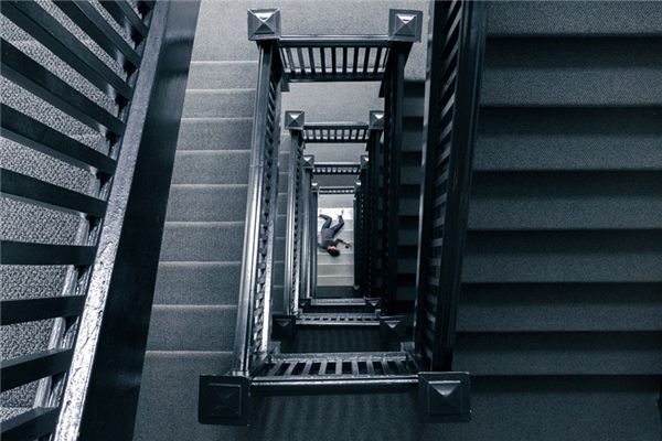 What does it mean to dream of falling from a building? What does it mean to dream of falling from a building?