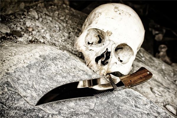 What does it mean to dream of being stabbed with a knife? What does it mean to dream of being stabbed with a knife?