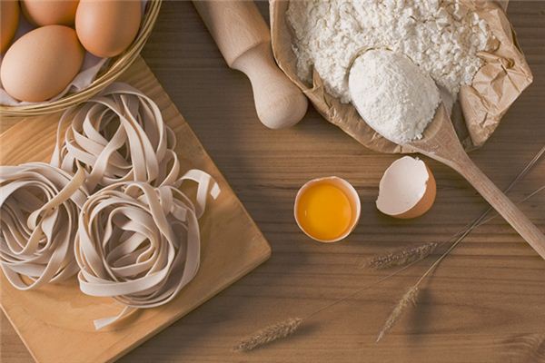 What does it mean to dream of eating raw eggs? What does it mean to dream of eating raw eggs?