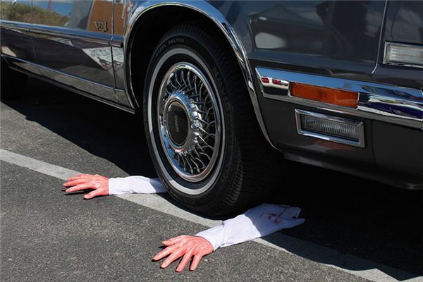 What does it mean to dream of someone dying in a car accident? What does it mean to dream of someone dying in a car accident?