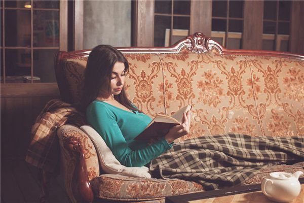 I dreamed of resting on the sofa.