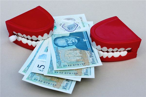 What does it mean to dream of eating money? What does it mean to dream of eating money?