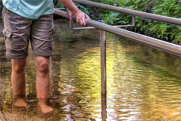 I dreamed of crossing a river in the rain.