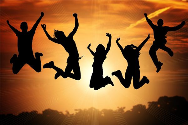 What does it mean to dream of cheering? What does it mean to dream of cheering?