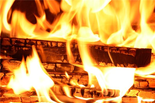 What does it mean to dream of warming yourself by a fire? What does it mean to dream of warming yourself by a fire?