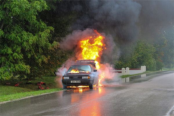 What does it mean to dream about a traffic accident? What does it mean to dream about a traffic accident?