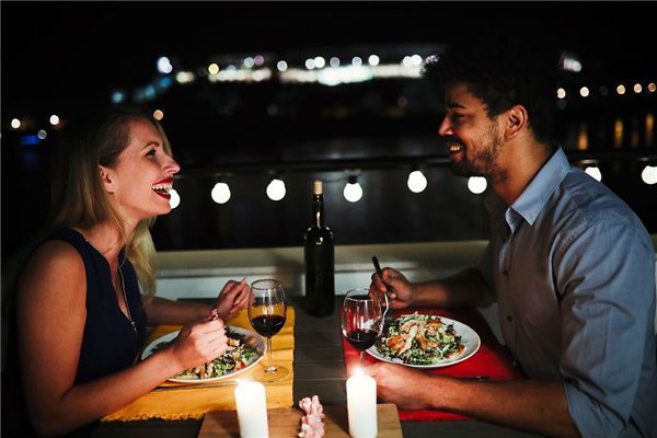 Dreaming of having dinner with my lover