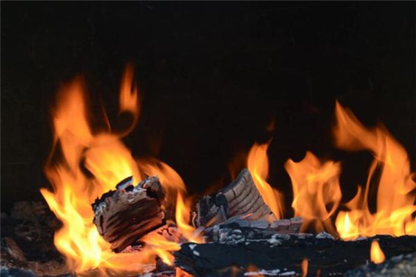 What does it mean to dream of a shop catching fire? What does it mean to dream of a shop catching fire?
