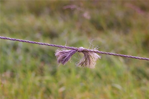 What does it mean to dream of a broken connection? What does it mean to dream of a broken connection?