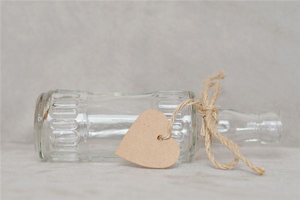 What does it mean to dream of a broken bottle? What does it mean to dream of a broken bottle?