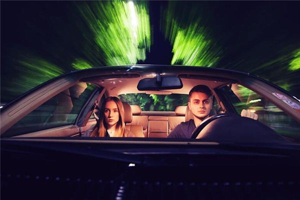 What does it mean to dream of your husband driving? What does it mean to dream of your husband driving?