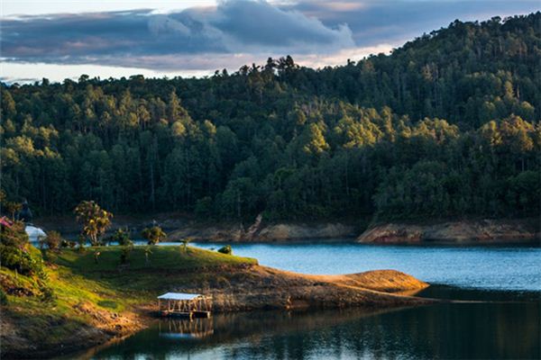 What does it mean to dream of a rising river? What does it mean to dream of a rising river?