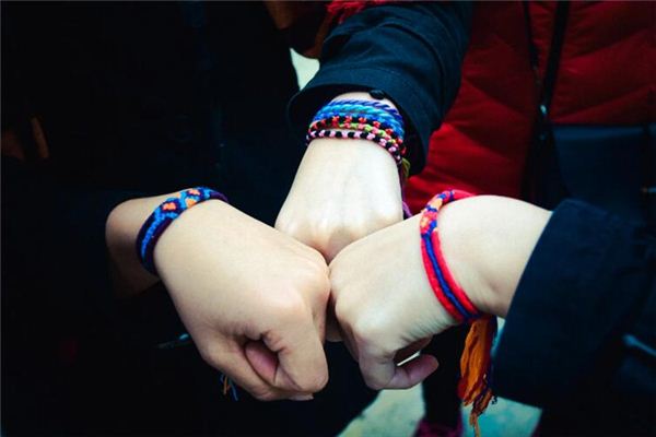 What does it mean to dream of cutting your wrists? What does it mean to dream of cutting your wrists?