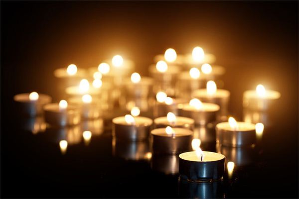 Dreaming of candles burning