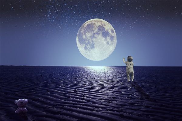 What does it mean to dream of a moonlit night? What does it mean to dream of a moonlit night?