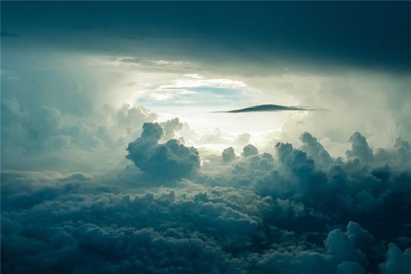What does it mean to dream of clouds? What does it mean to dream of clouds?