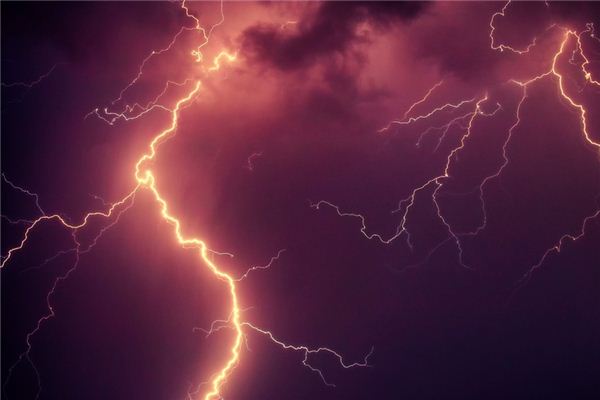 What does it mean to dream of a bolt from the blue? What does it mean to dream of a bolt from the blue?